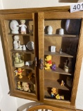 Display case with Snow Baby, Pooh miniatures
