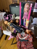 Group lot of assorted Bratz dolls