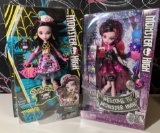 Monster High Shriekwewcked Draculaura & Welcome to Monster High Draculaura
