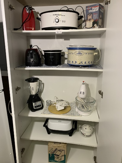 White Cabinet with Small Appliance Cleanout