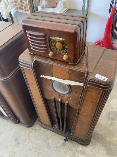 2 Antique Radios