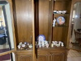 Contents of top of china cabinet lot