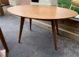 Oval Mid-century Dining Table -Jens Risom Style