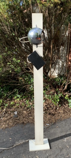 Mid Century Modern Magnetic Floor Lamp.