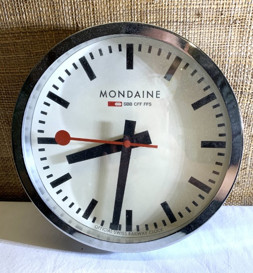 Mondaine SBB CFF FFS Official Swiss Railway Clock.