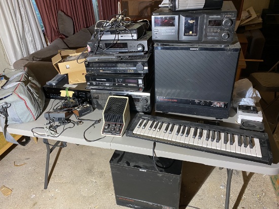Large lot misc vintage stereo, electronics.