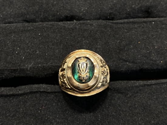 1975 10k Gold Class RIng 15.14 grams