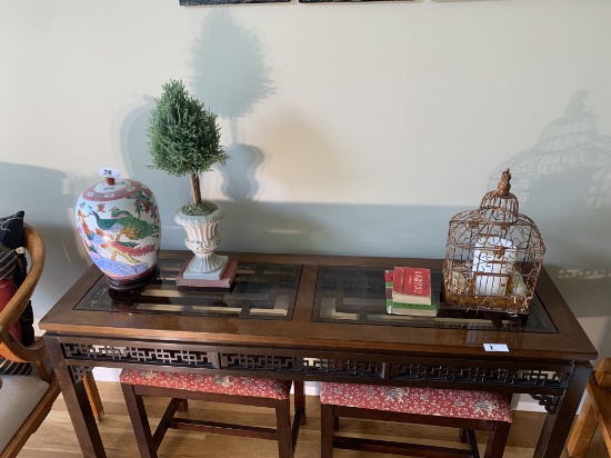 Items on top of table lot