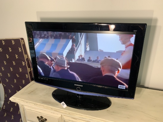Samsung Television w/Remote