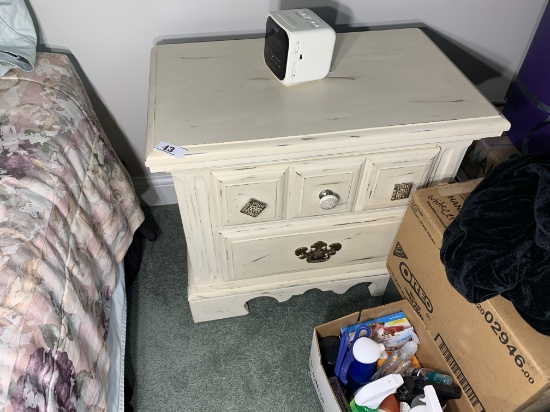 Bassett Shabby Chic Painted Nightstand