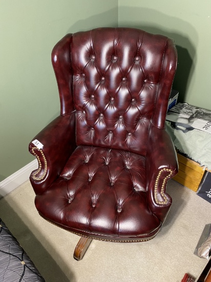 Leather or Leather Style Executive Banker's office chair