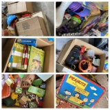 Group lot of vintage toys, children's books