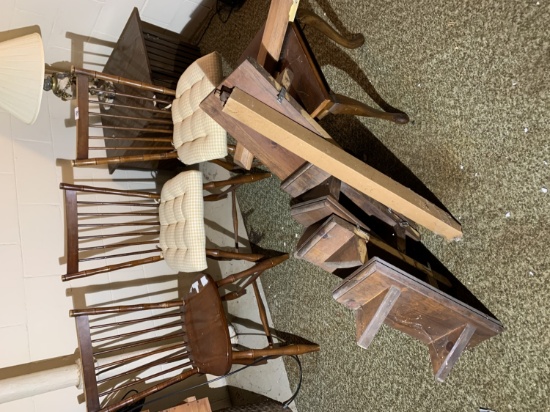 Vintage chairs, shelves, small table