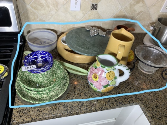 Group lot of kitchen wares