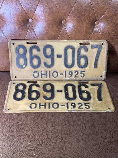 Pair of vintage 1925 Ohio License Plates