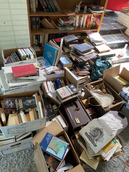 Very large lot of assorted vintage books