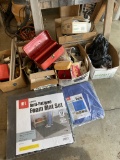 Group lot of assorted garage items