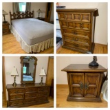 Henredon Fine Furniture Queen Bedroom Set with 2 Night Stands, Chest of Drawers, Dresser & Mirror