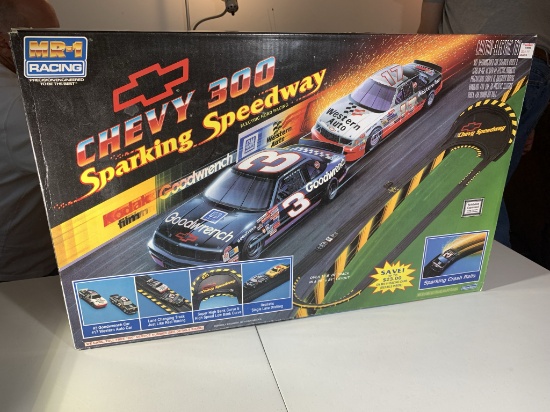 Never Open Marchon MR-1 Racing 300 Sparking Speedway Set