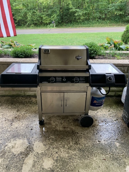 Grand Cafe Propane Grill.  See Photos.