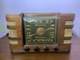 Vintage Crosley Overseas Radio