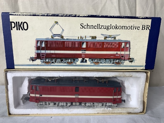 Piko Schnellzug Lokomotive BR 211 Train Car
