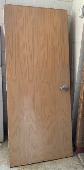 Commercial Sold Door with Knobs