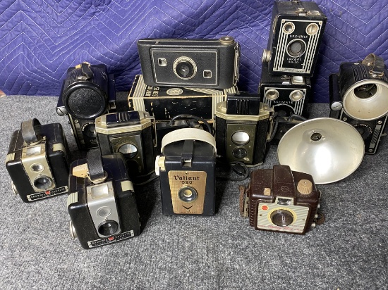 Group lot of vintage cameras