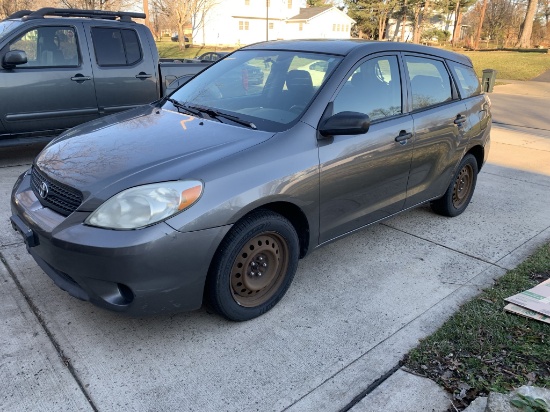 2006 Toyota Matrix four door hatch back sedan