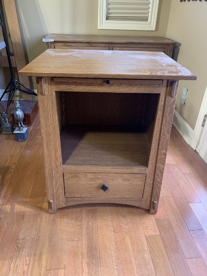 Mission Style Side Stand in Oak - Amish made