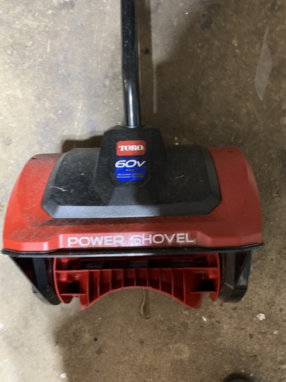 Battery Powered Toro Power Shovel & Charger