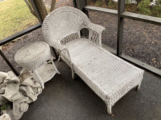 Antique Wicker Lounge Chaise Lounge Chair plus table