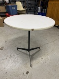 Mid Century Modern Pedestal table