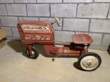 Murray Pedal Tractor.  See Photos for Condition
