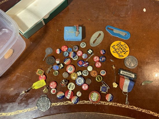Group of Vintage Button Pins & Badges including some Political