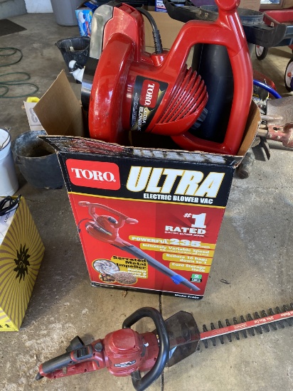 Toro Ultra Electric Blower Vac in Box
