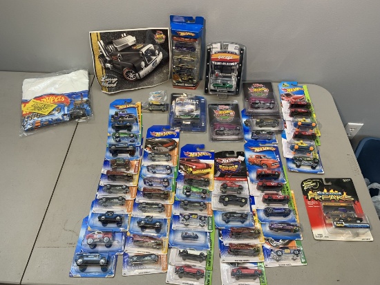 Great Group of Collector Hot Wheels, Johnny Lightning Street Freaks, GreenLight Hot Pursuit