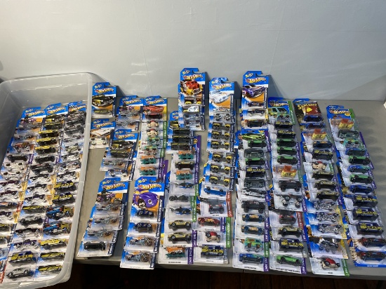 Very large lot of hot wheels diecast cars