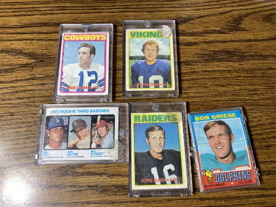 Group lot better Vintage Sports cards - Football, Baseball