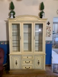 Stanley Furniture China Hutch