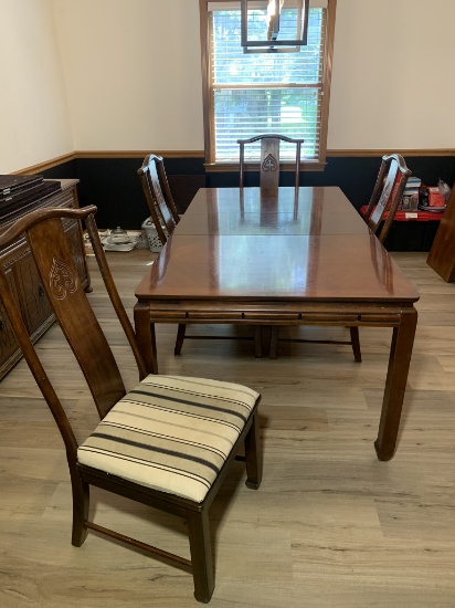 Dining Room Table with 6 Chairs, 1 Table Leaf and Table Pads