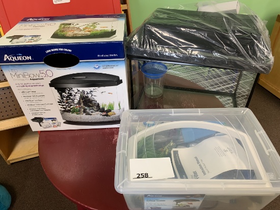 2 Fish Aquarium & Accessories
