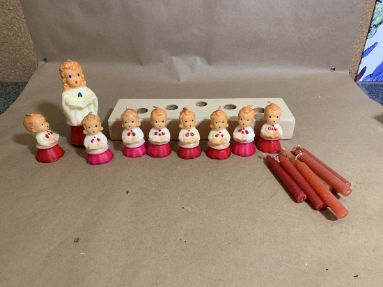 Vintage Christmas Chorus Instructor & Students Candles