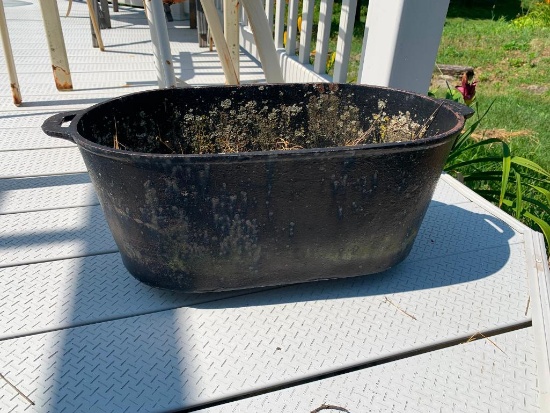 Cast Iron Roaster (No Lid) Unknown Condition.  Used as a Planter