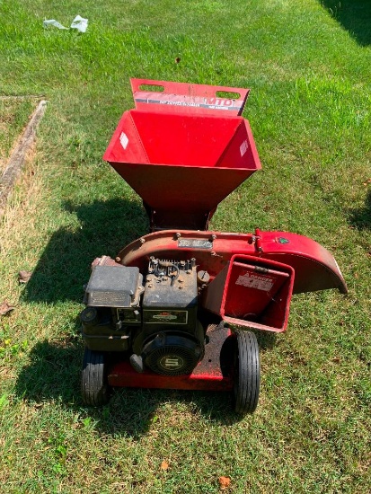 MTD Yard Machine 5HP Chipper / Shredder.  Has Compression