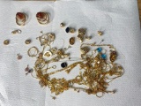 Very Large Lot 14k Gold Jewelry 105.7 Grams Scrap, Wearable Jewelry