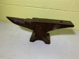 Medium Size Anvil.  See Photos for Dimensions