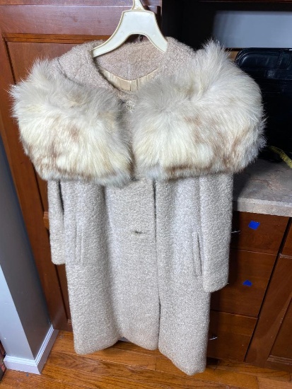 Vintage Loomed Wool Fur Collar Lady's Coat or Jacket