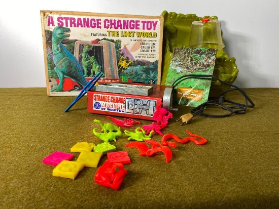 Lost World Strange Change Toy in Box by Mattel