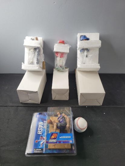 Frank Howard Baseball, Bobble Heads, and Basketball Action Figure